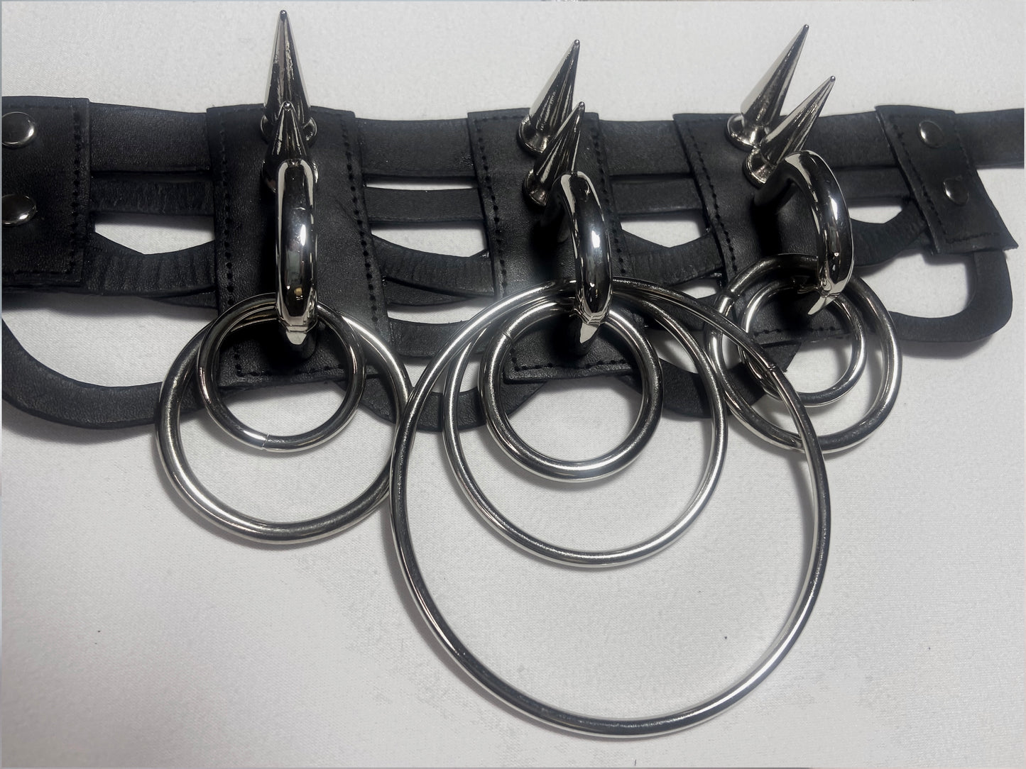 Loose Strings Collar