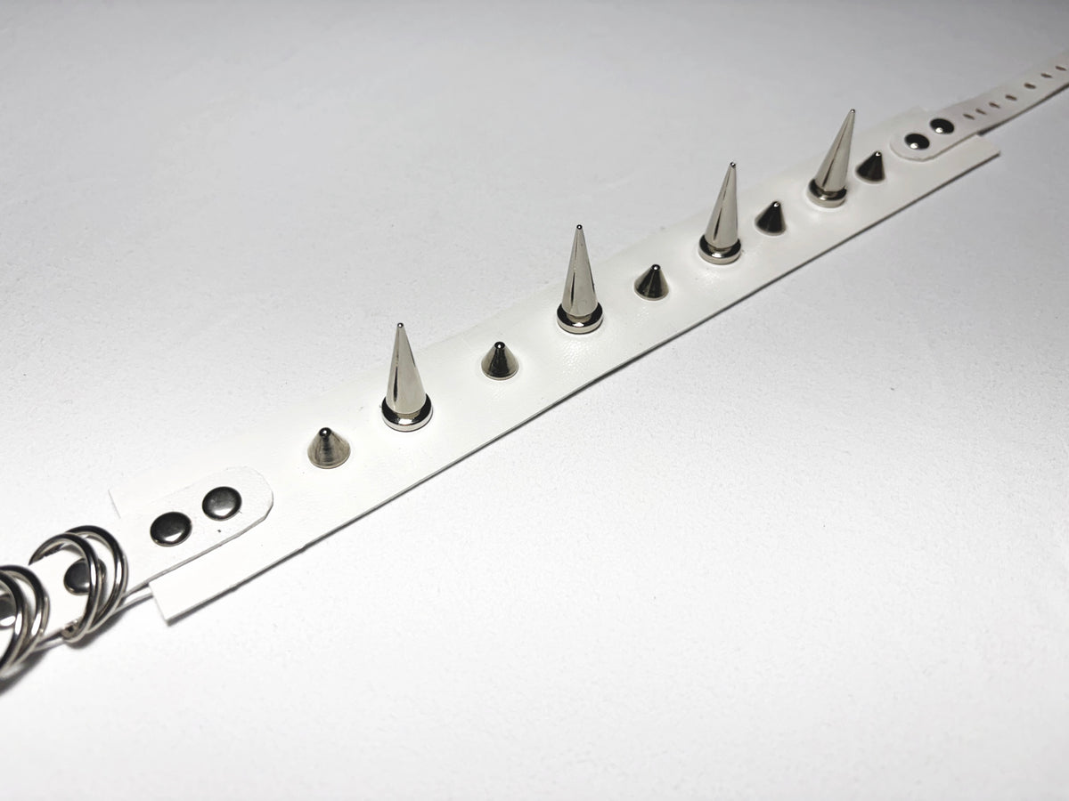 Dainty choker