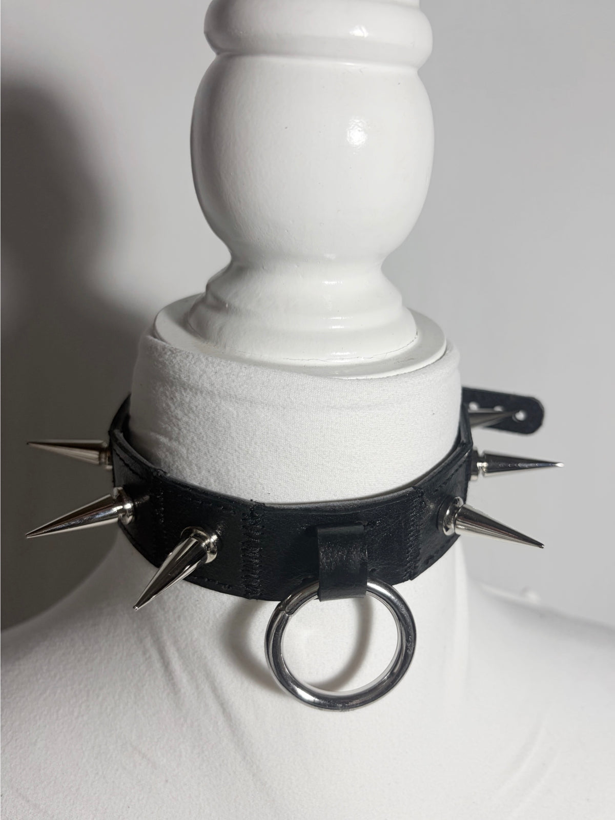 Imposter collar