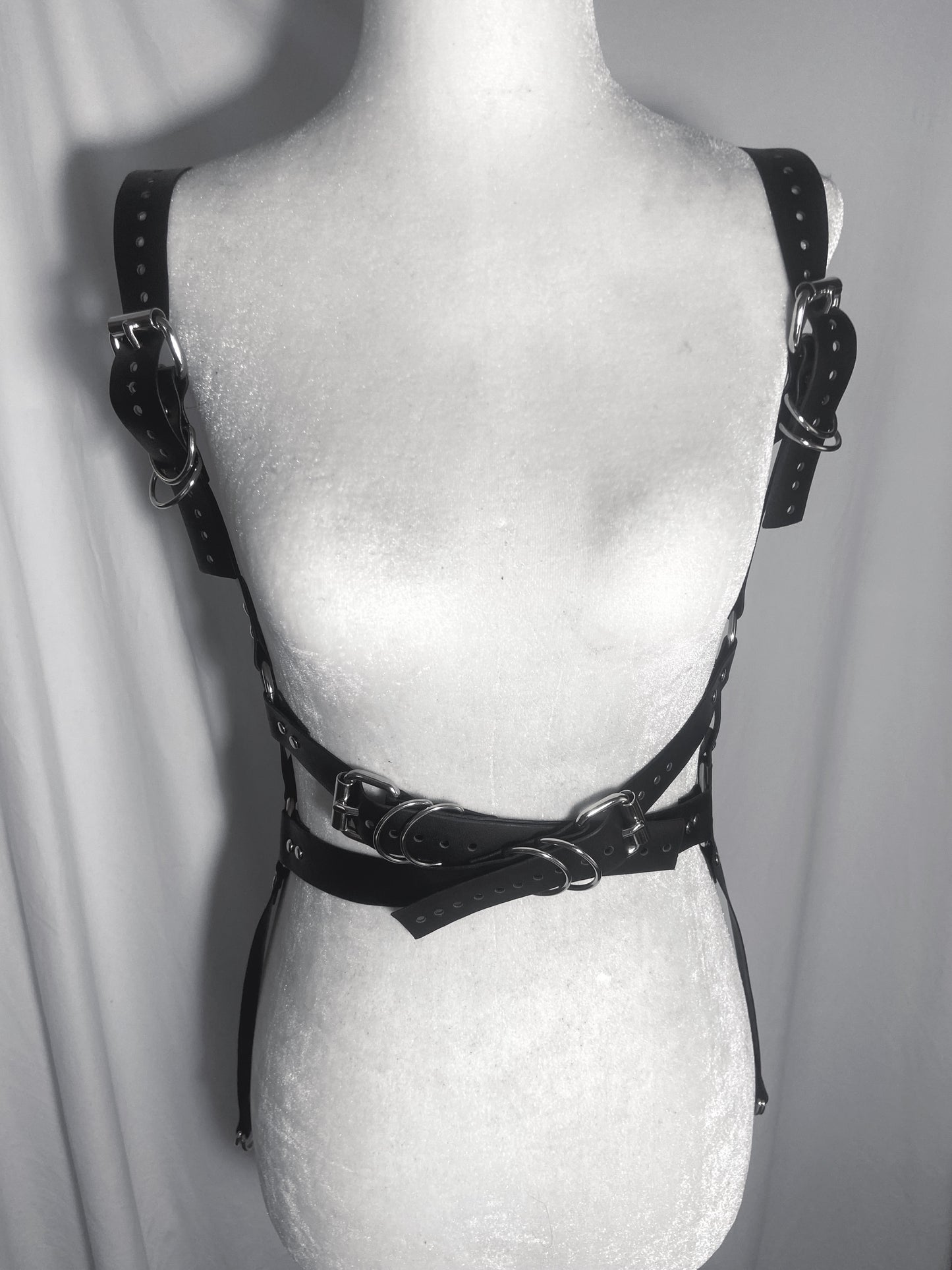 Lila Harness