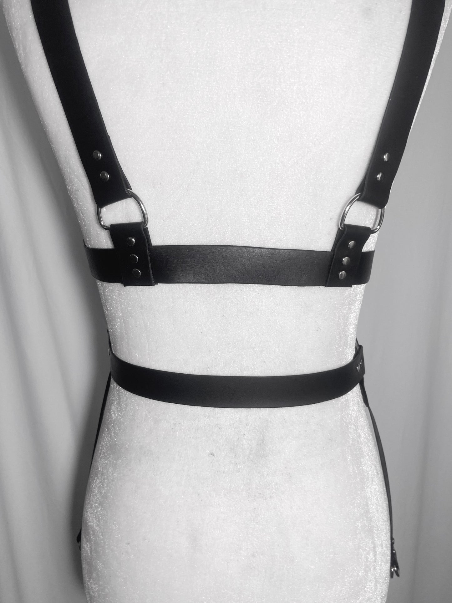 Lila Harness