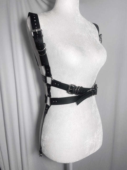 Lila Harness