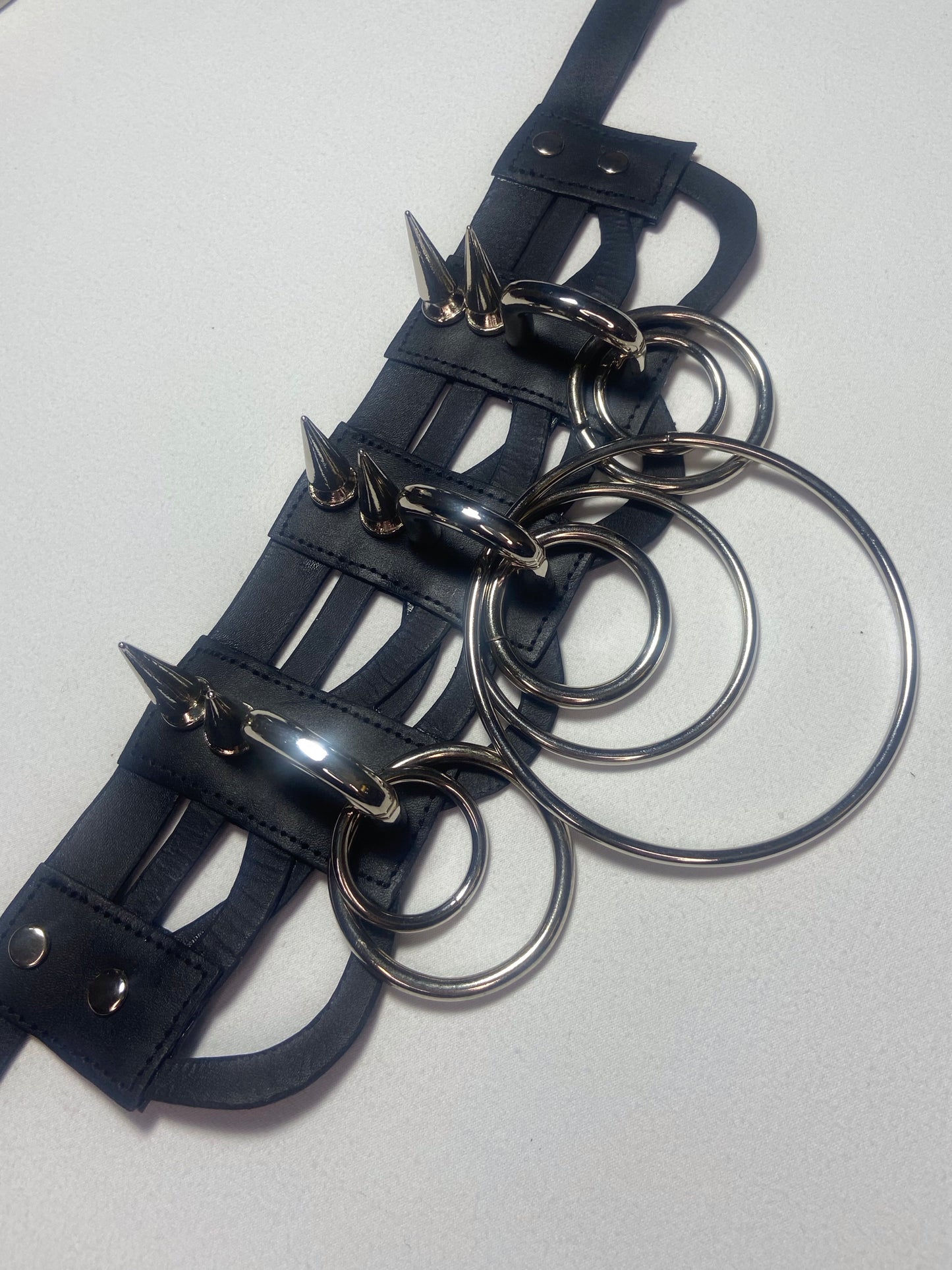 Loose Strings Collar